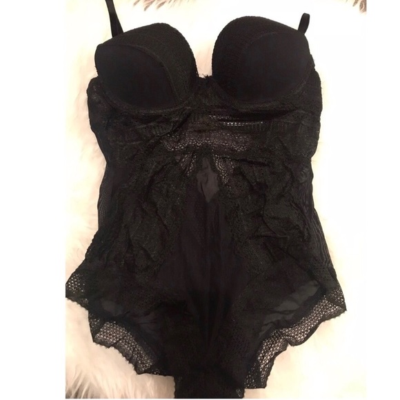 ⚫️SALE⚫️ VIX Bodysuit - Picture 3 of 8